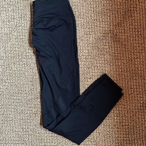 Black scrunch butt leggings